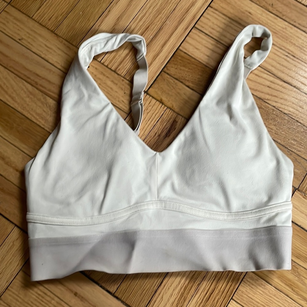 Fabletics medium impact sports bra
